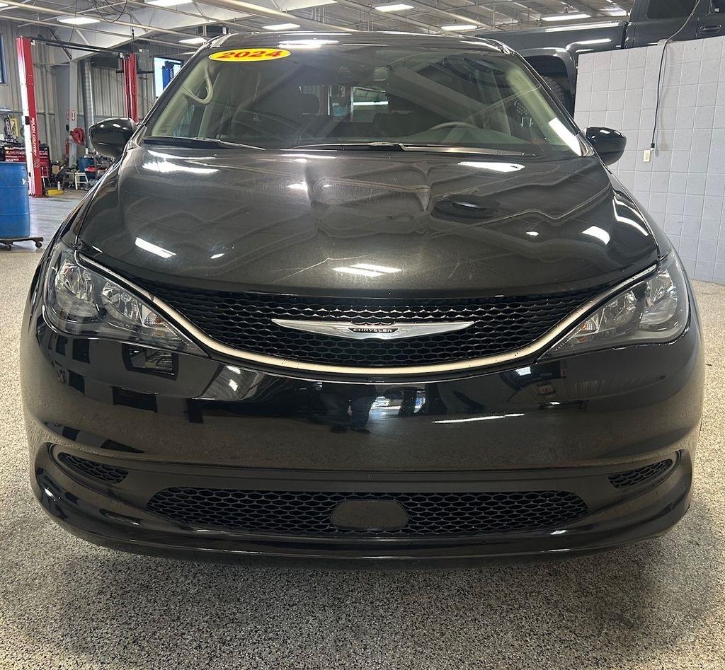Chrysler Voyager LX FWD 2024