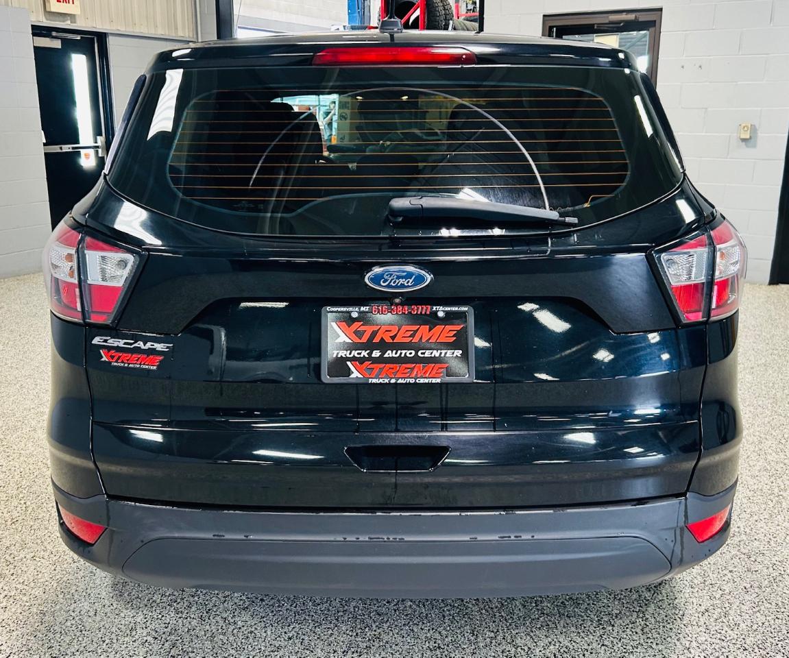 Ford Escape S FWD 2018