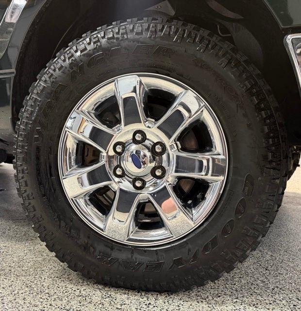 Ford F-150 4WD SuperCrew 145" Platinum 2013