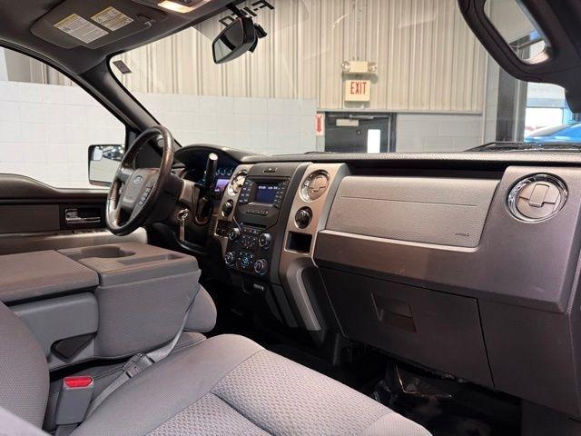 Ford F-150 4WD SuperCrew 145" Platinum 2013