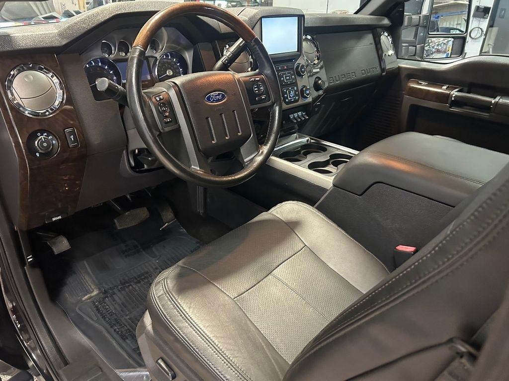 Ford Super Duty F-250 SRW 4WD Crew Cab 172" Platinum 2015