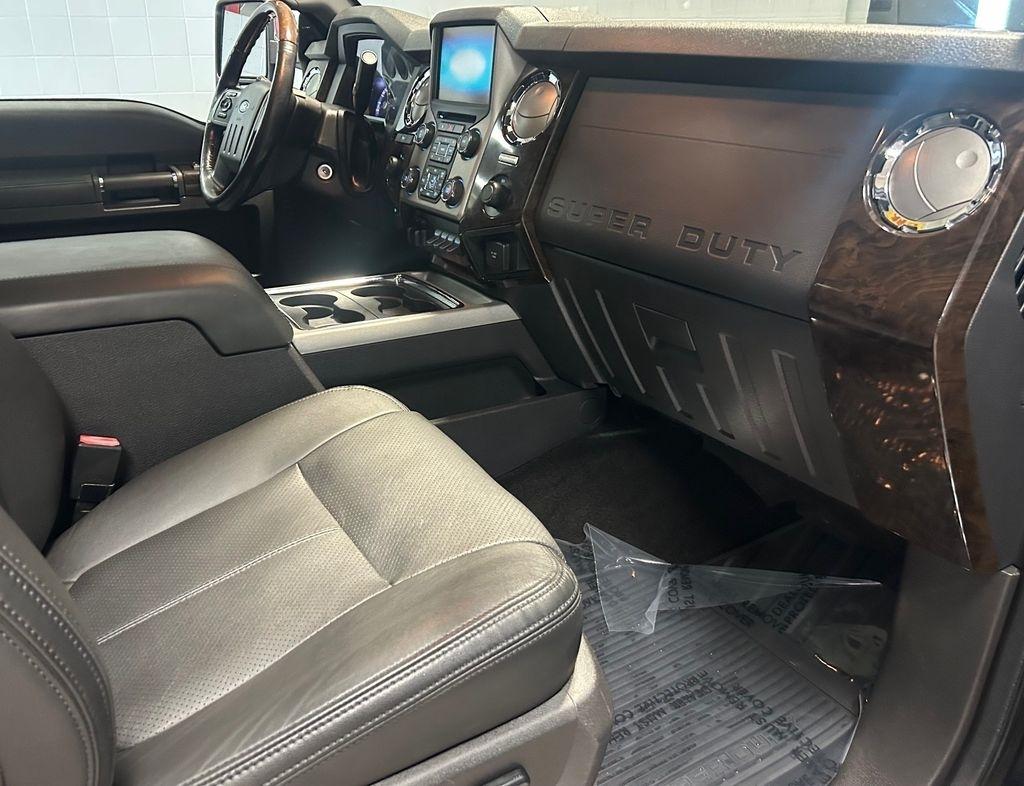 Ford Super Duty F-250 SRW 4WD Crew Cab 172" Platinum 2015