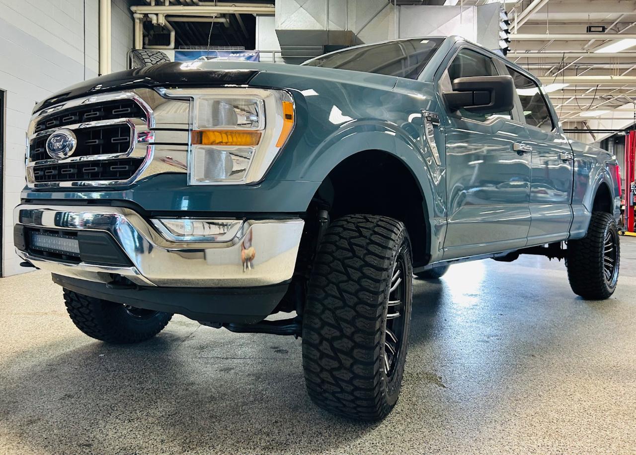 Ford F-150 XLT SuperCrew 4WD 2023