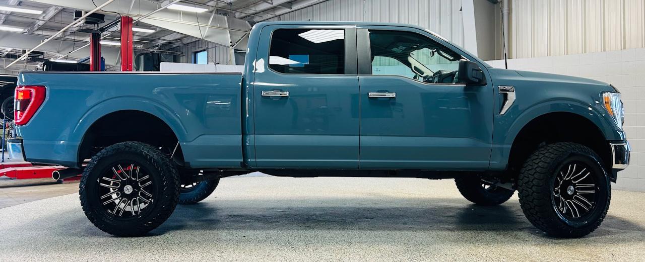 Ford F-150 XLT SuperCrew 4WD 2023