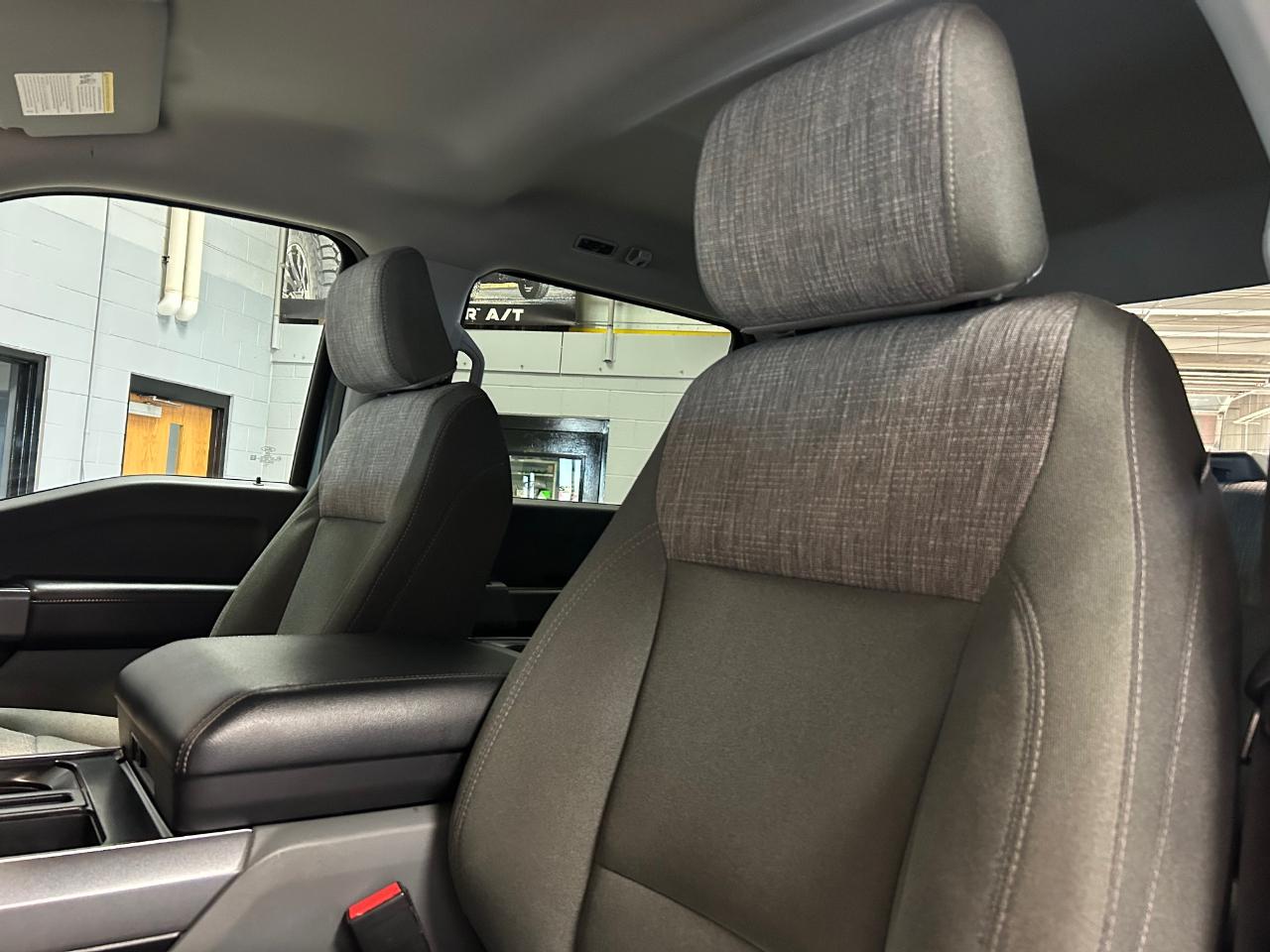 Ford F-150 XLT SuperCrew 4WD 2023