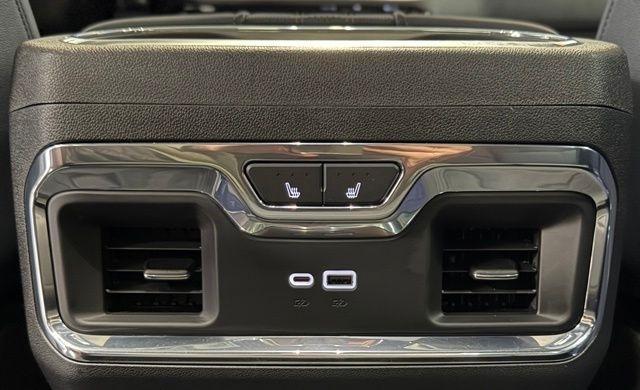 Chevrolet Silverado 1500 4WD Crew Cab 157" High Country 2023