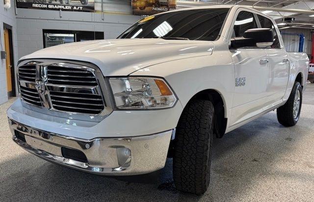 RAM 1500 Big Horn 4x4 Crew Cab 5'7" Box 2017