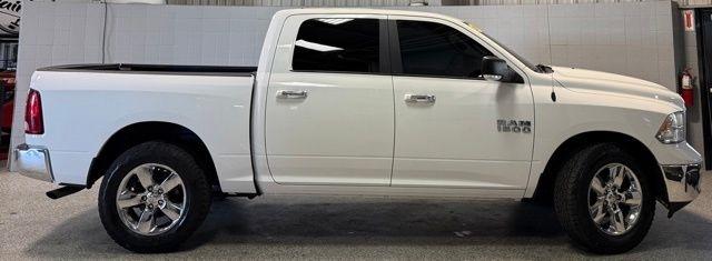 RAM 1500 Big Horn 4x4 Crew Cab 5'7" Box 2017