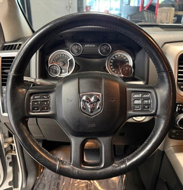 RAM 1500 Big Horn 4x4 Crew Cab 5'7" Box 2017