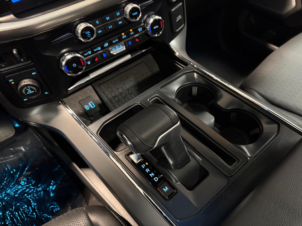 Ford F-150 Lariat 4WD SuperCrew 5.5' Box 2024