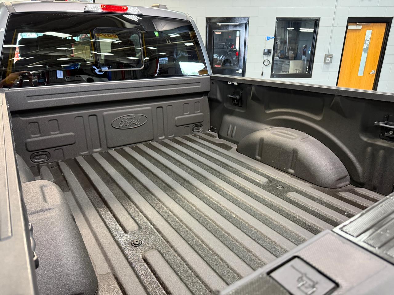 Ford F-150 Lariat 4WD SuperCrew 5.5' Box 2024