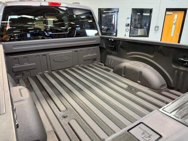 Ford F-150 Lariat 4WD SuperCrew 5.5' Box 2024