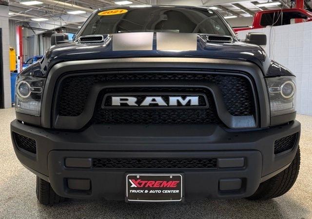 RAM 1500 Classic Warlock 4x4 Crew Cab 5'7" Box 2021