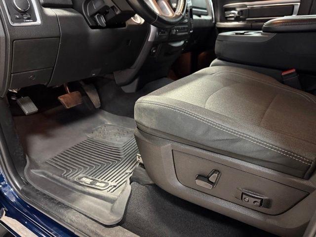 RAM 1500 Classic Warlock 4x4 Crew Cab 5'7" Box 2021