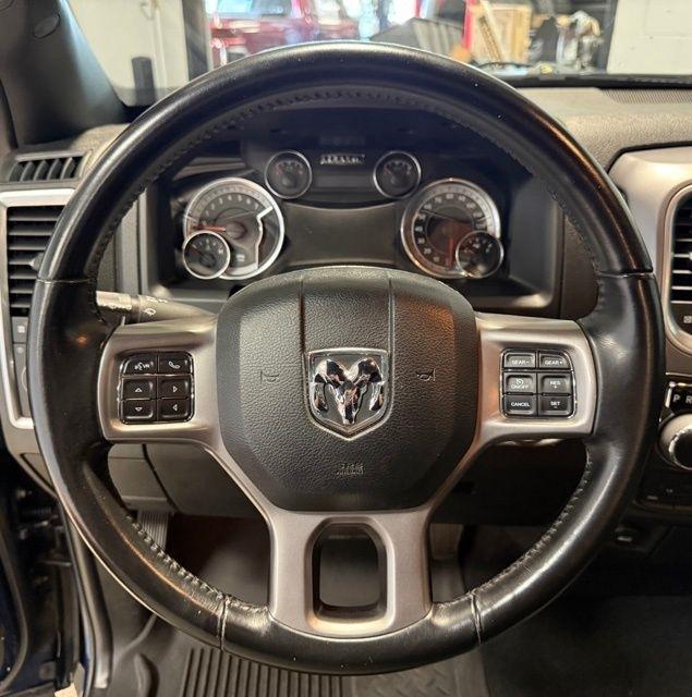 RAM 1500 Classic Warlock 4x4 Crew Cab 5'7" Box 2021