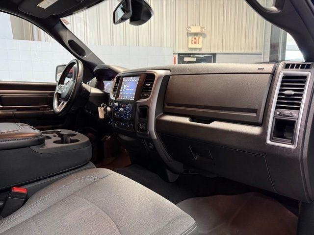 RAM 1500 Classic Warlock 4x4 Crew Cab 5'7" Box 2021