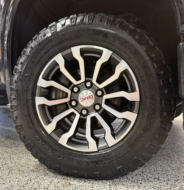 GMC Sierra 1500 4WD Crew Cab 147" AT4 2020
