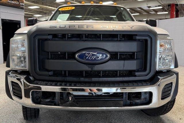 Ford Super Duty F-550 DRW 4WD Reg Cab 141" WB 60" CA XL 2015