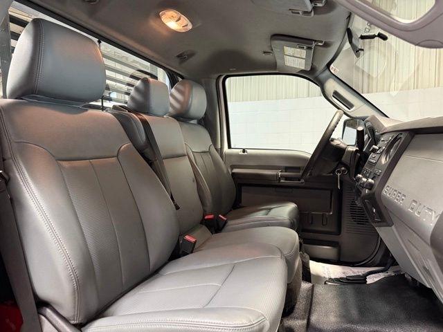 Ford Super Duty F-550 DRW 4WD Reg Cab 141" WB 60" CA XL 2015