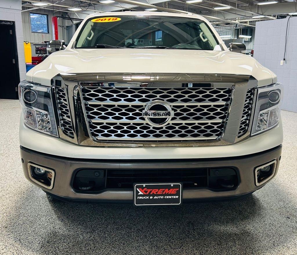Nissan Titan Platinum Reserve Crew Cab 4WD 2019