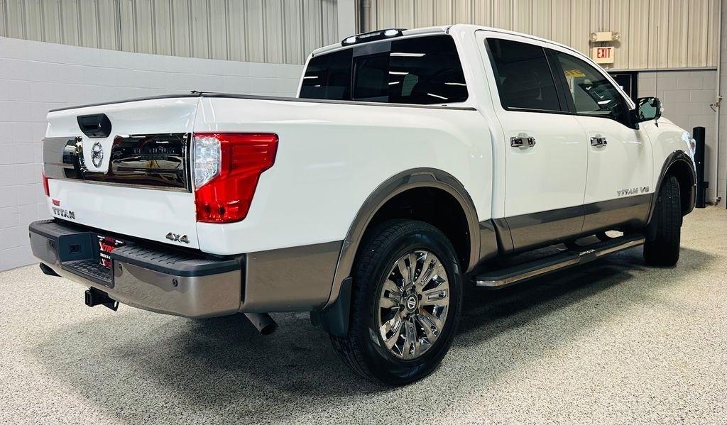 Nissan Titan Platinum Reserve Crew Cab 4WD 2019