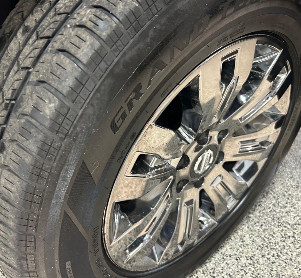 Nissan Titan Platinum Reserve Crew Cab 4WD 2019