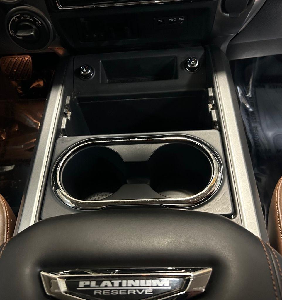 Nissan Titan Platinum Reserve Crew Cab 4WD 2019