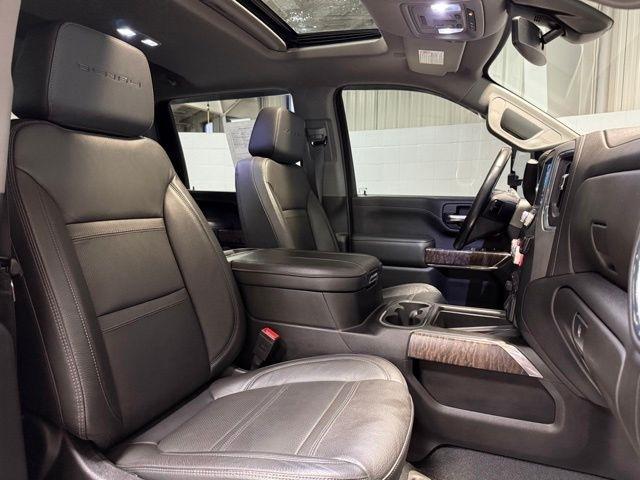 GMC Sierra 2500HD 4WD Crew Cab 159" Denali 2023