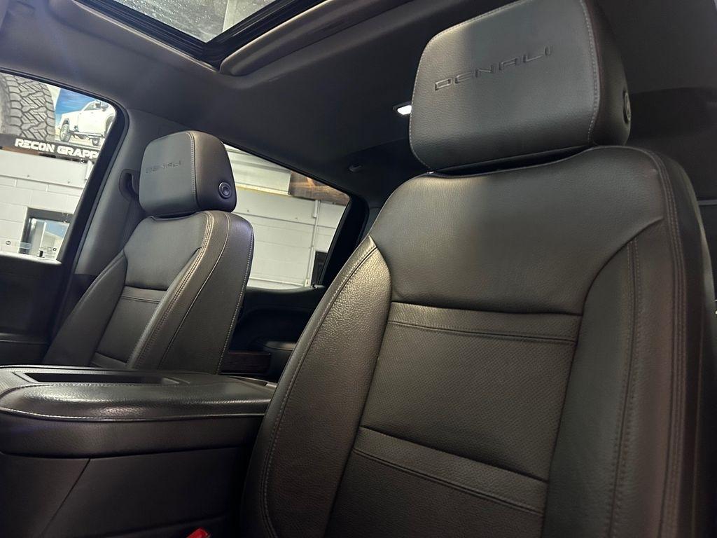 GMC Sierra 1500 4WD Crew Cab 147" Denali 2020
