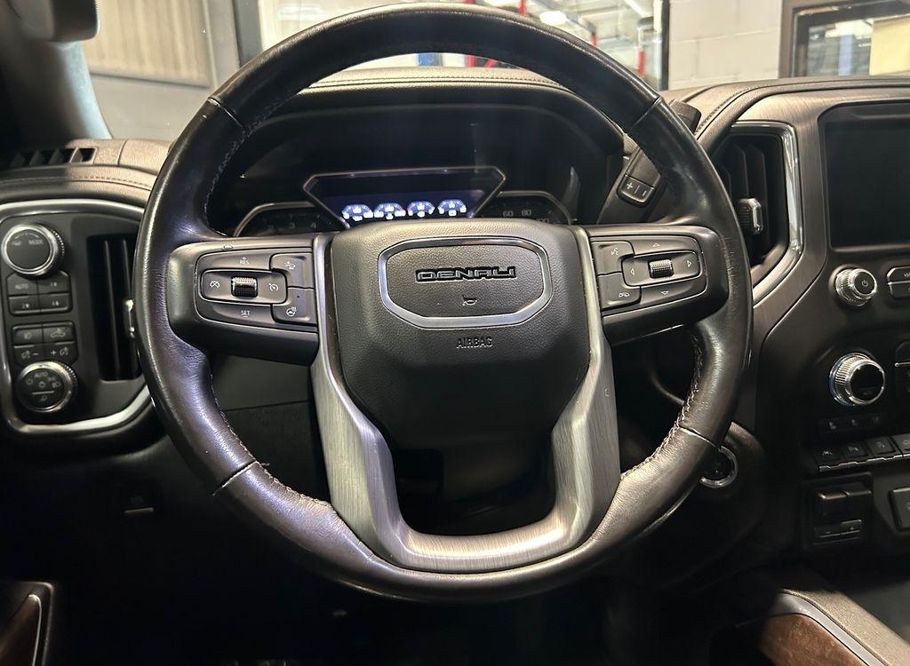 GMC Sierra 1500 4WD Crew Cab 147" Denali 2020