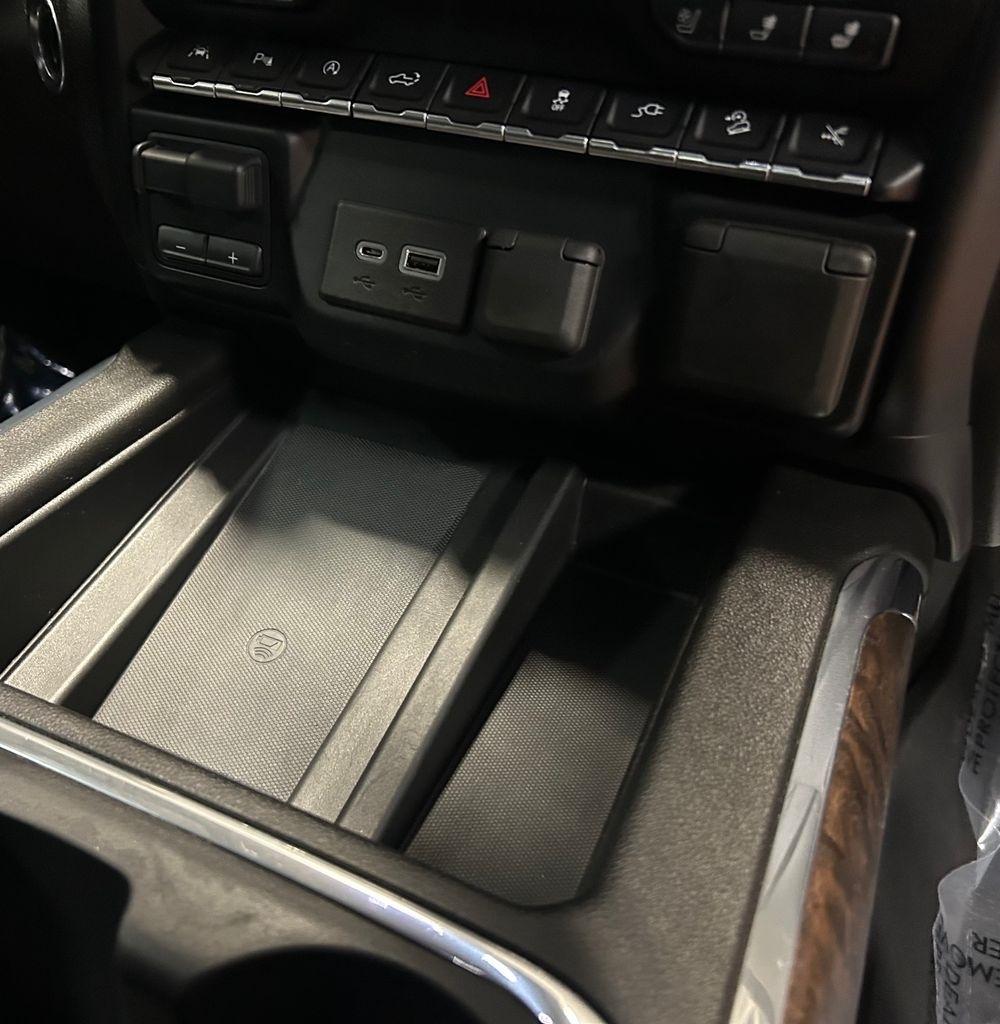 GMC Sierra 1500 4WD Crew Cab 147" Denali 2020
