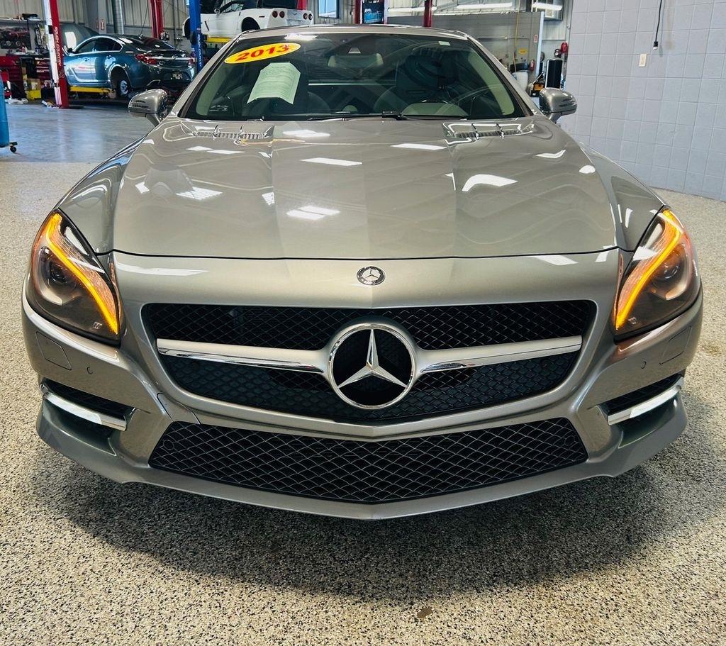 Mercedes-Benz SL-Class 2dr Roadster SL 550 2013