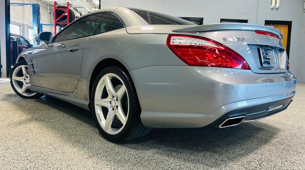 Mercedes-Benz SL-Class 2dr Roadster SL 550 2013