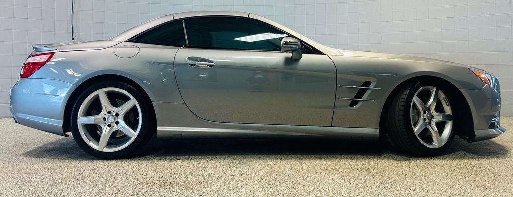 Mercedes-Benz SL-Class 2dr Roadster SL 550 2013