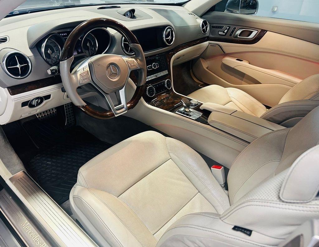 Mercedes-Benz SL-Class 2dr Roadster SL 550 2013