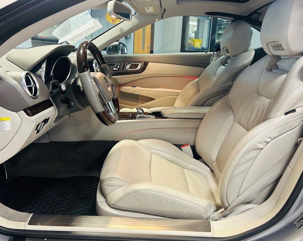 Mercedes-Benz SL-Class 2dr Roadster SL 550 2013