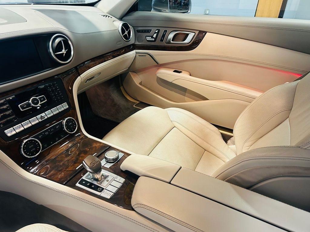 Mercedes-Benz SL-Class 2dr Roadster SL 550 2013