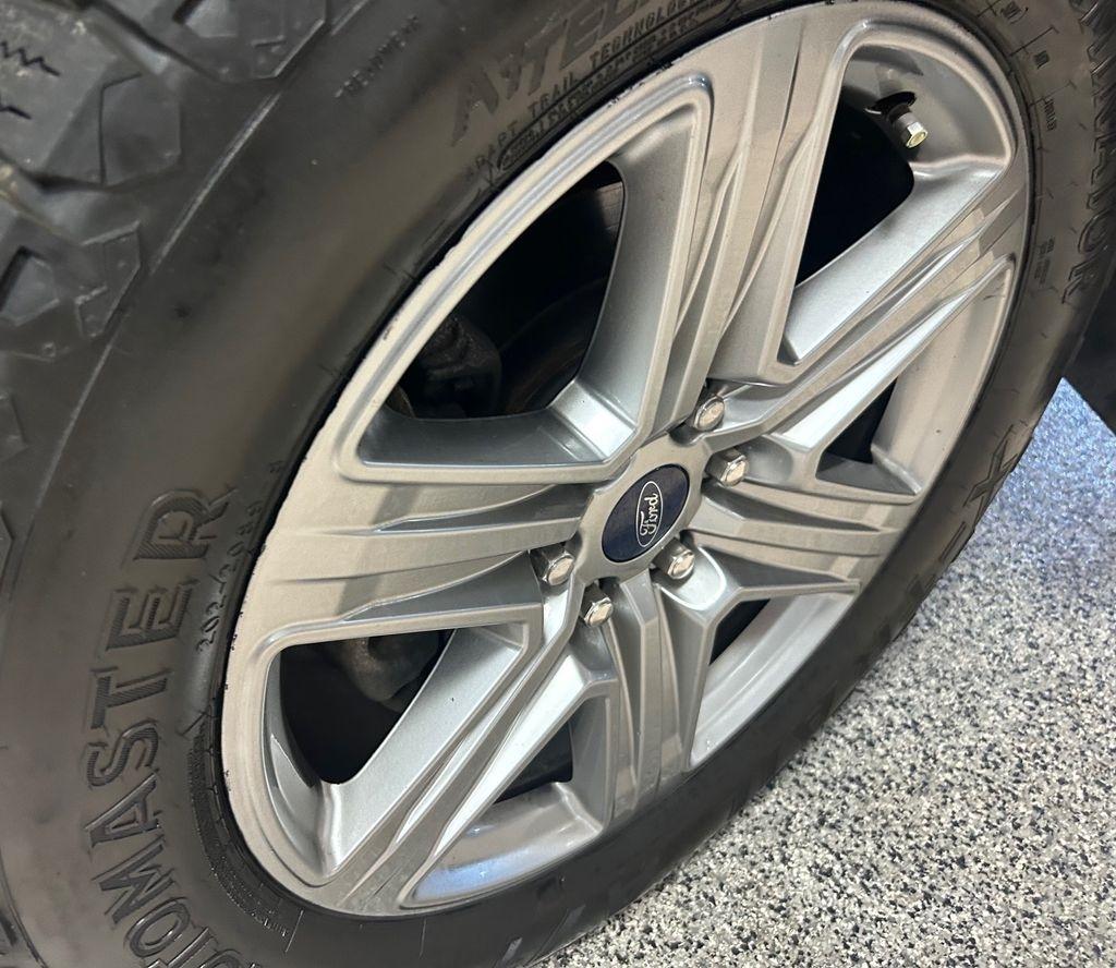 Ford F-150 FX4 SuperCrew 4WD 2019