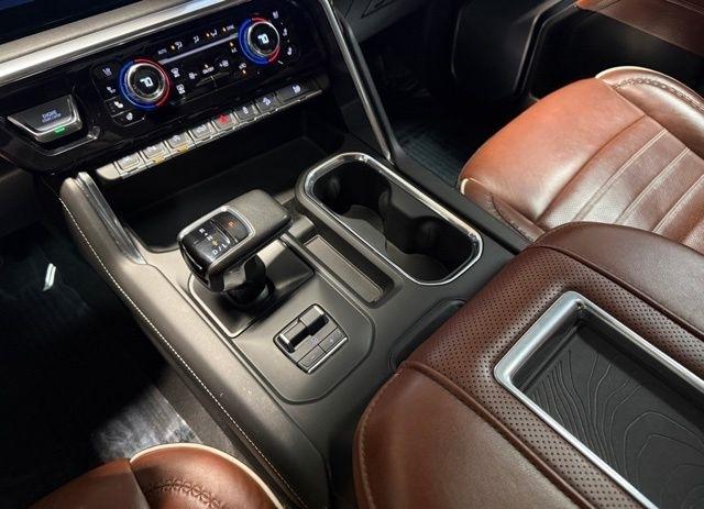 GMC Sierra 1500 4WD Crew Cab 147" Denali Ultimate 2022