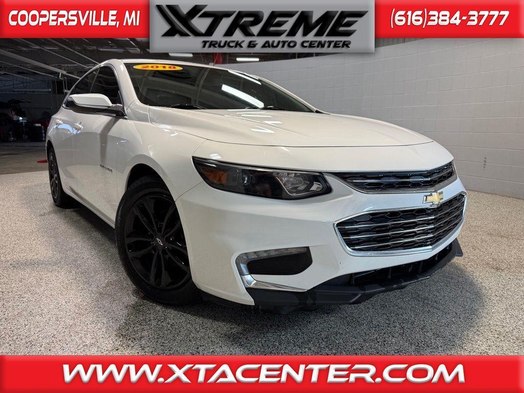 White 2018 Chevrolet Malibu Sedan Front-Wheel Drive 6-Speed Automatic