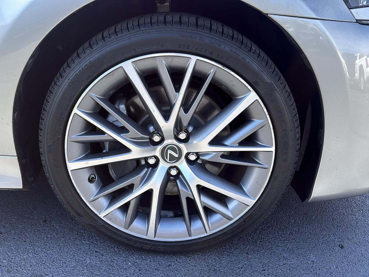 Lexus GS  2020