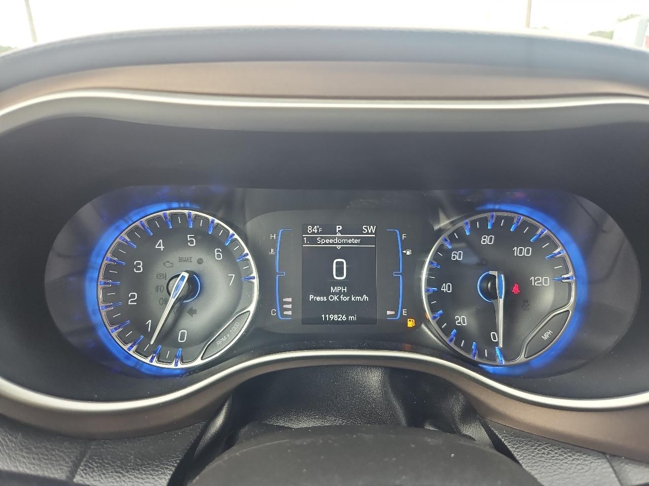 2021 Chrysler Voyager LX - Photo 11