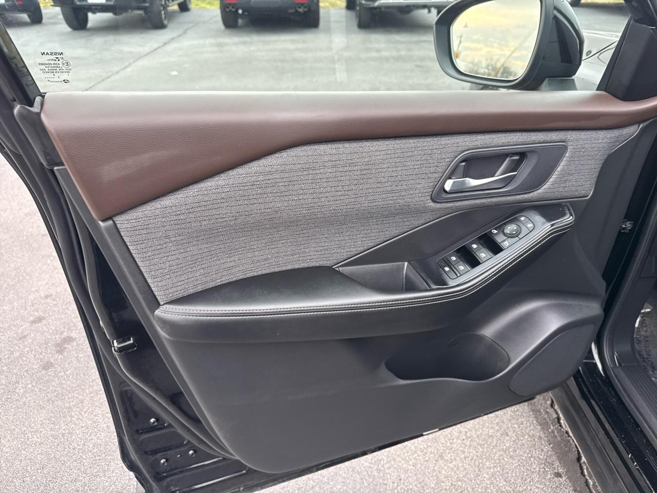 Nissan Rogue SV 2023