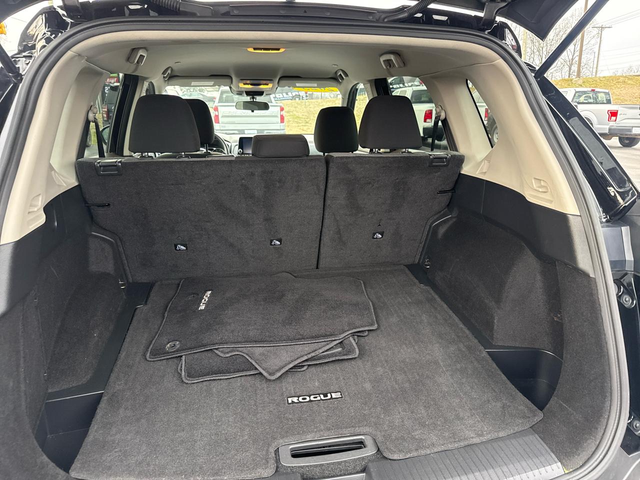 Nissan Rogue SV 2023