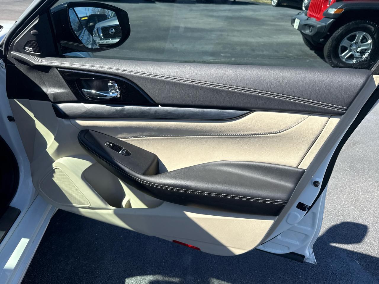 Nissan Maxima Platinum 2023