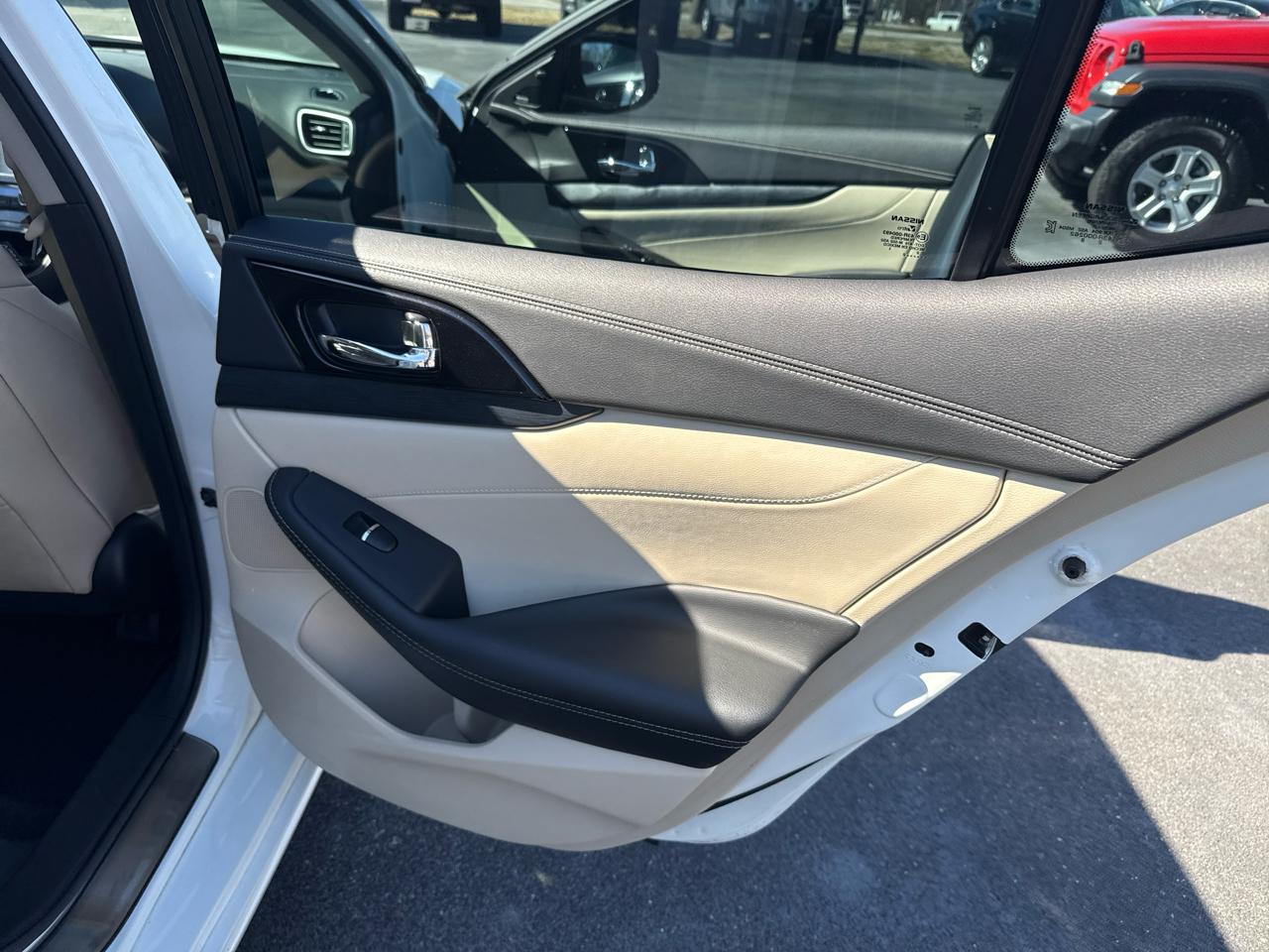 Nissan Maxima Platinum 2023