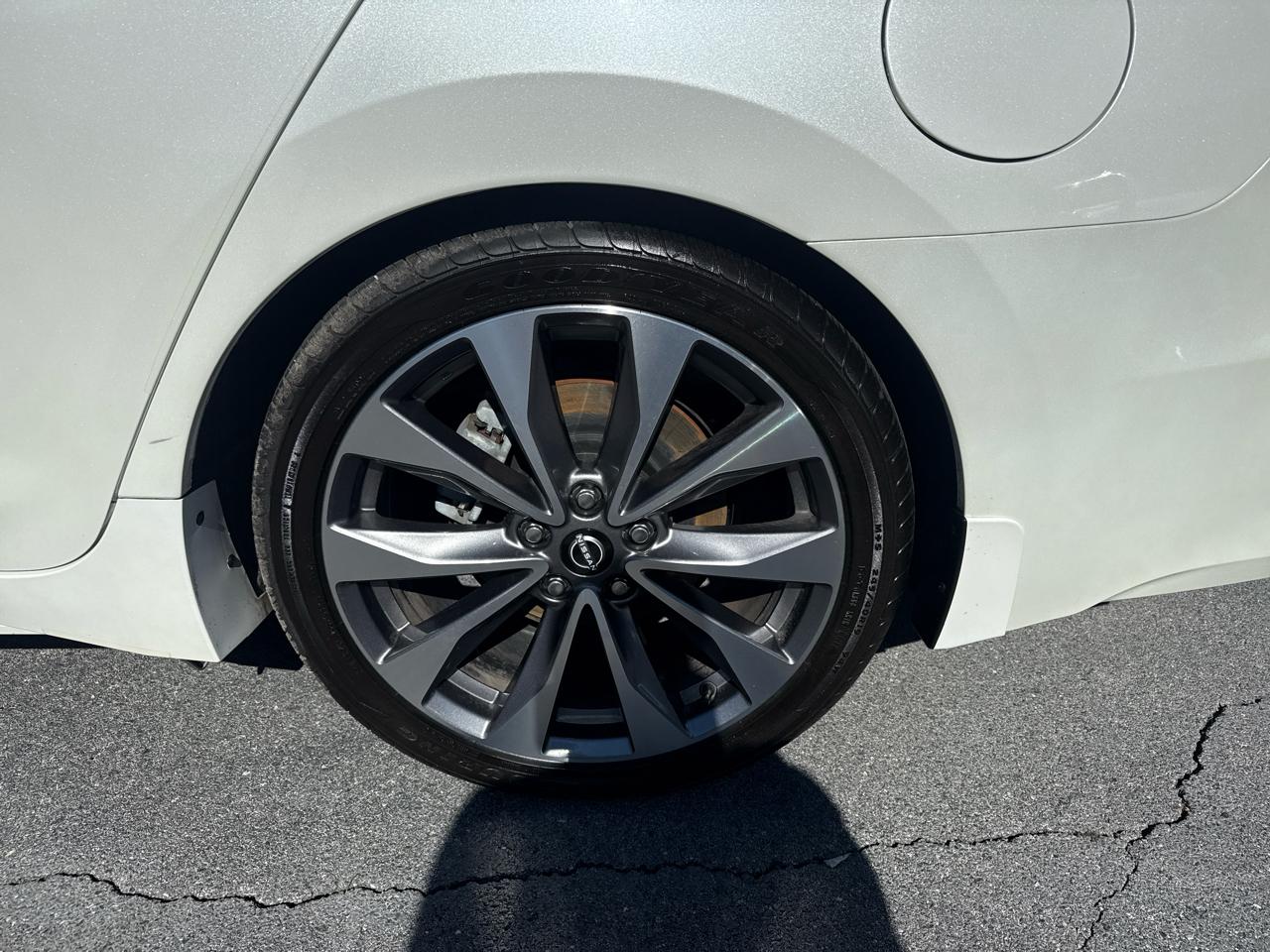 Nissan Maxima Platinum 2023