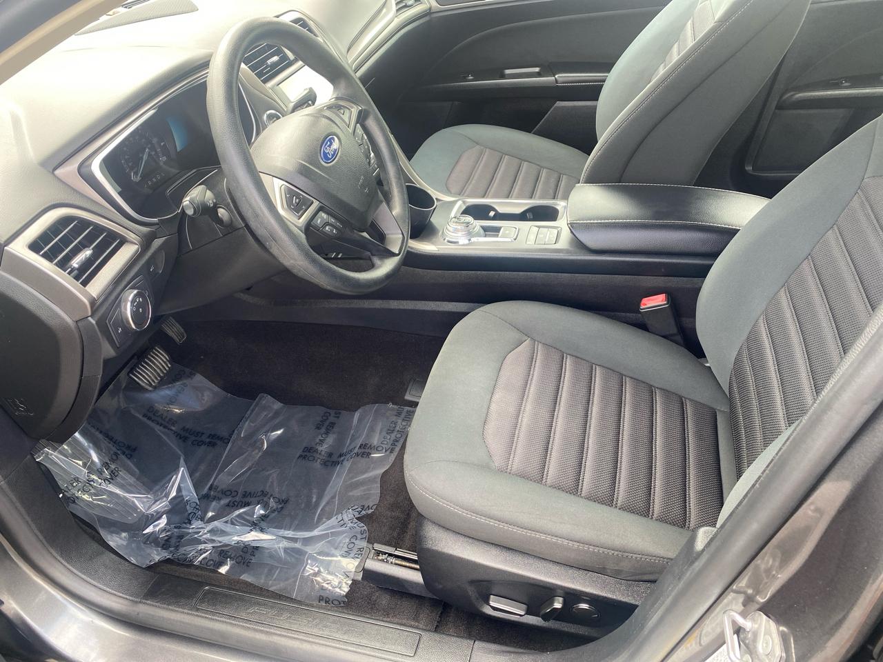 Ford Fusion Hybrid  2019