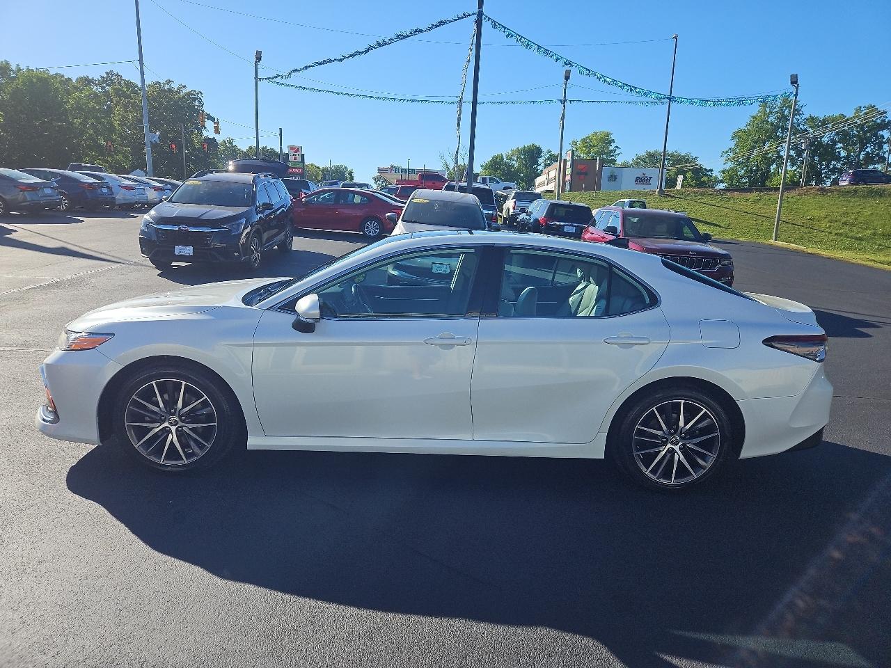 Toyota Camry  2022