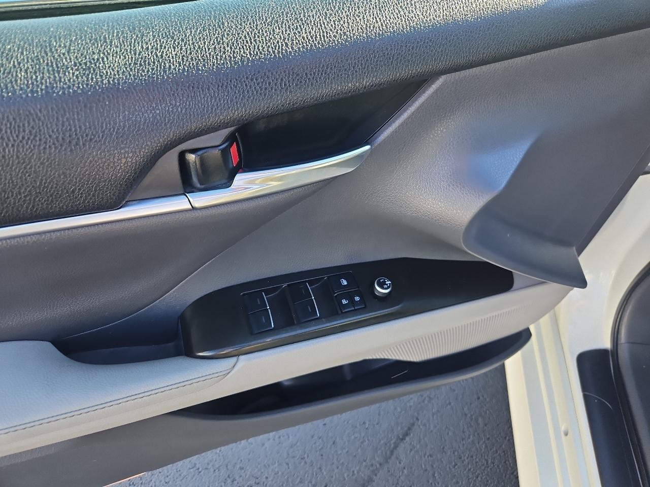 Toyota Camry  2022